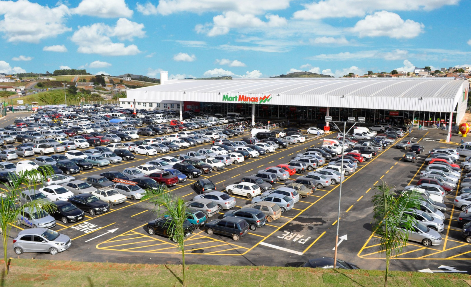 Nova campanha Mart Minas