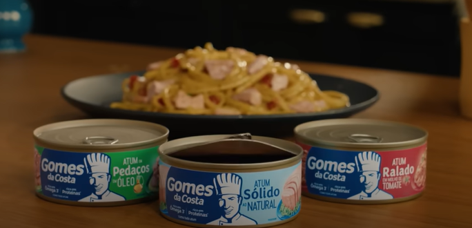 Atum Gomes da Costa com macarrão