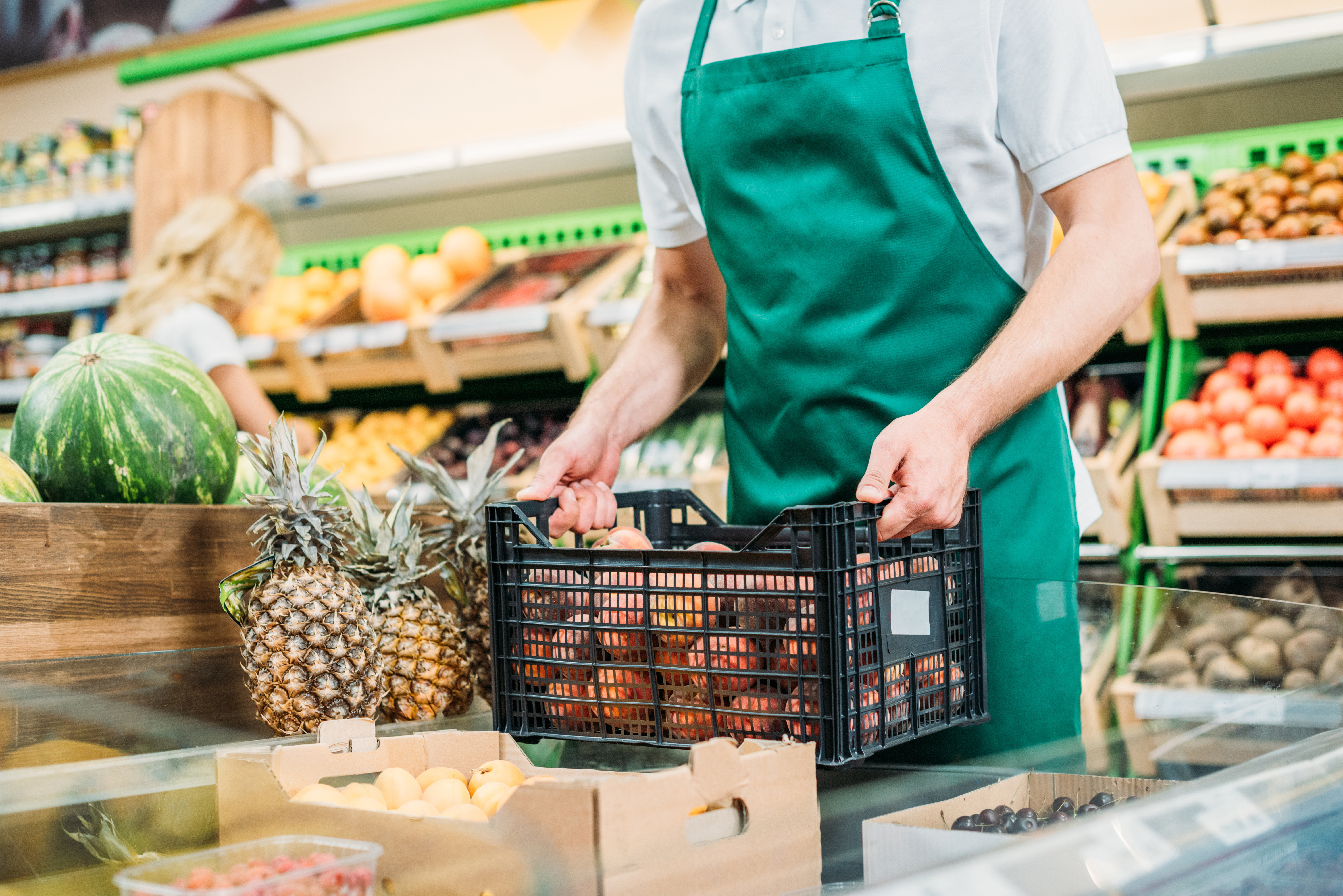 AdobeStock funcionário supermercado