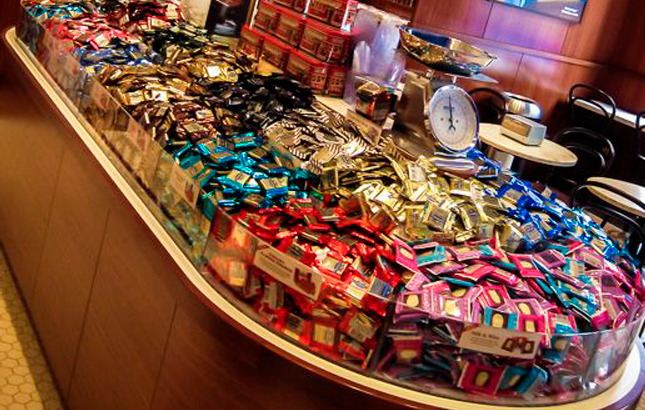 Compra de chocolates na Páscoa vai além dos ovos