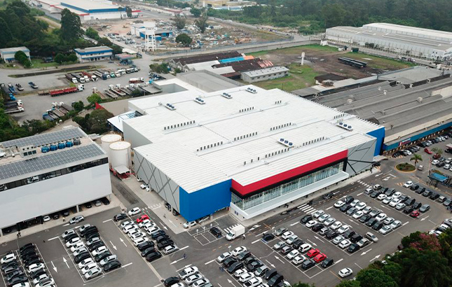 Shibata reinaugura hipermercado em São Paulo
